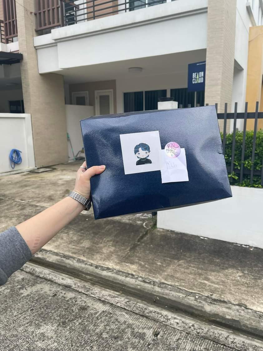 usnttr_MMFC's tweet photo. Our gift for @usnttr birthday 💙

#Happy26thUSday https://t.co/xbMku6v8CW