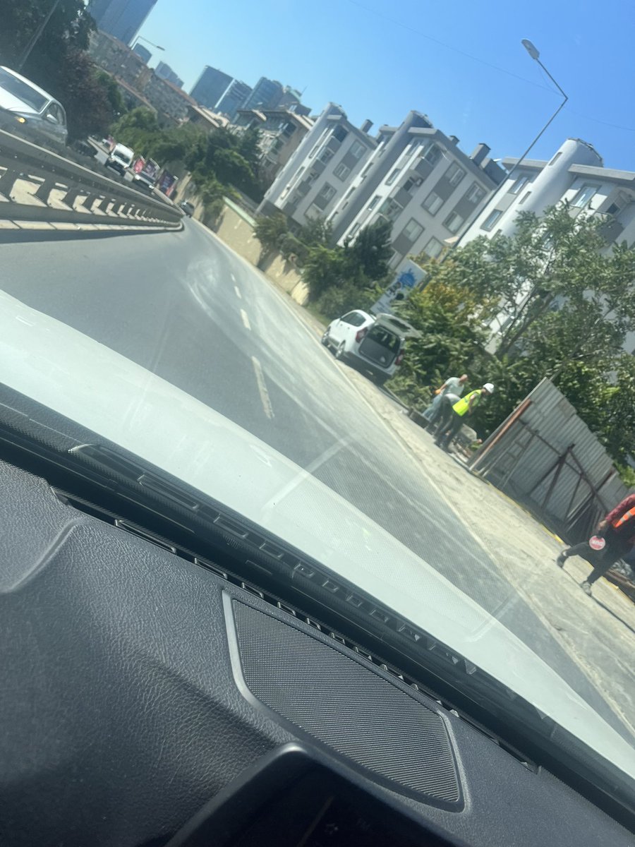 Ahmet_Bal's tweet photo. @BesiktasCozum @RizaAkpolat Bugünkü durum… 1 kova suya bakar… @cityofbesiktas @RizaAkpolat https://t.co/CDROGUXL3B