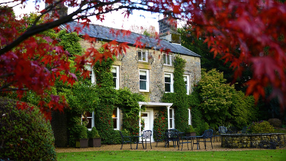Hipping Hall tweet media