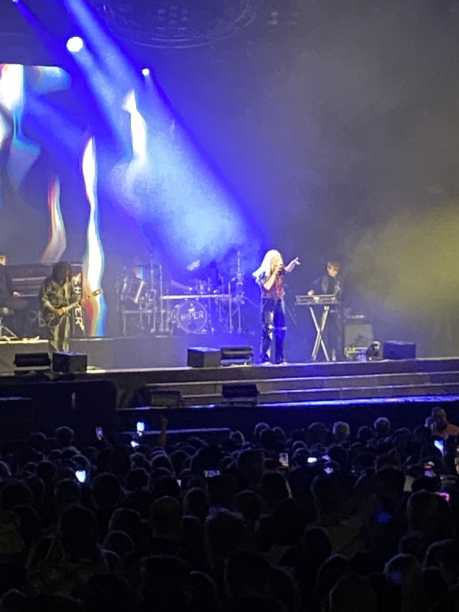 HansBeenakker's tweet photo. Wat een feest! Om met z’n allen super trots op te zijn! #Appelpop #Tiel @appelpop @gemTiel https://t.co/SI0CLKrsw5