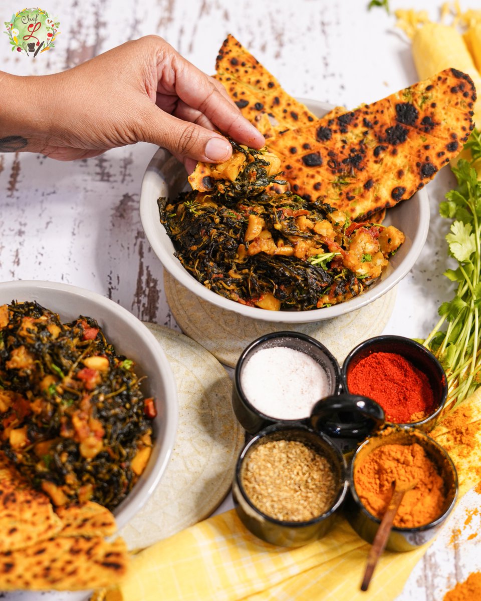 chef_lata's tweet photo. Always choose seasonal Foods for improved Gut Health. 
Try to include Green Leafy veggies in your Diet as the upcoming Season is one for them. 
Methi (Fenugreek) and Missi Roti (Gram-Flour Flatbread), which have Significant Health Advantages.
#seasonalfood #Aaloomethi #indianfood https://t.co/svtaOHbTxu