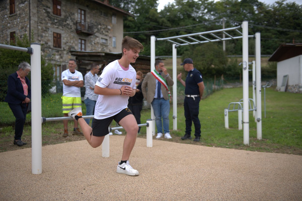 SporteSaluteSpA's tweet photo. E sono tre le aree attrezzate del progetto #SportNeiParchi nel Veneto. 🤩
L’apertura di ieri a Calalzo di Cadore darà la possibilità a tutti i cittadini di allenarsi in una palestra a cielo aperto immersa nel verde. 🌳💚
#sportesalute #sport #parchi #comuniitaliani @comuni_anci https://t.co/ne9zWSgEZt