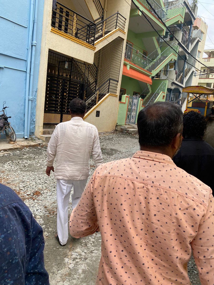 BNMREDDY's tweet photo. ಬಿಟಿಎಂ ವಿಧಾನಸಭಾ ಕ್ಷೇತ್ರದ ಮಡಿವಾಳ ವಾರ್ಡಿನ ತಾವರೆಕೆರೆ 2ನೆ ಕ್ರಾಸಿನಲ್ಲಿ ನಡೆಯುತ್ತಿರುವ ಅಭಿವೃದ್ಧಿ ಕಾಮಗಾರಿಯ ಪರಿಶೀಲನೆ ನಡೆಸಲಾಯಿತು.
#BNMR #Madivala #MadivalaWard #BTMLayout #INC #INCIndia #TeamBNMR #RLR #DevelopmentWorks https://t.co/v7XEOfy8pL
