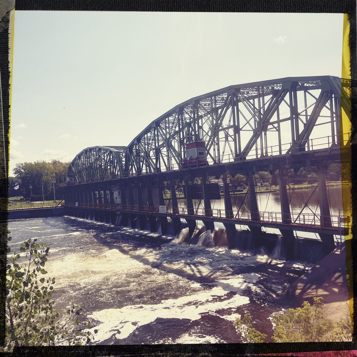 JamrozPhoto's tweet photo. #beautifulday and #views from the @Amtrak #amtrak in #NewEngland #lakeshorelimited #train #Trainspotting #streetphotography #NaturePhotography #clouds #americathebeautiful #travelphotography https://t.co/fug2Qdx9b3