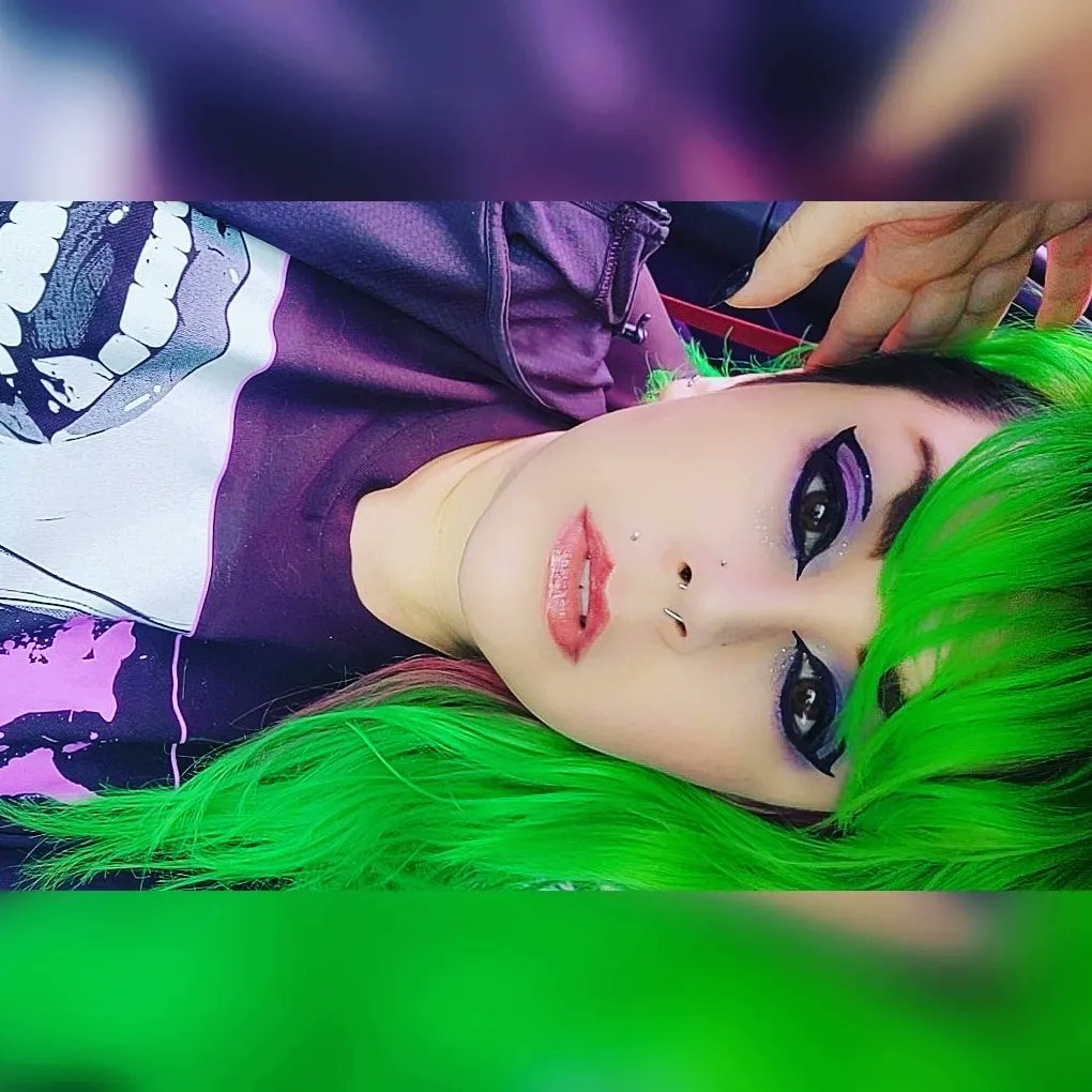 #bustybabe #model #bigbooblove #massivetits #gothfashion #ofgirl #curvy #nugothgirl #nugothstyle #nugothstyle #gothgirl #goth #gothaesthetic #bigirls #oppâi #ofmodel #btggf #bigtiddygothgf #altmodel #nugoth #altgirlsofig #altgoth #hottopicfashion #hottopicfandom #greenhair https://t.co/WtZSOMXtBW