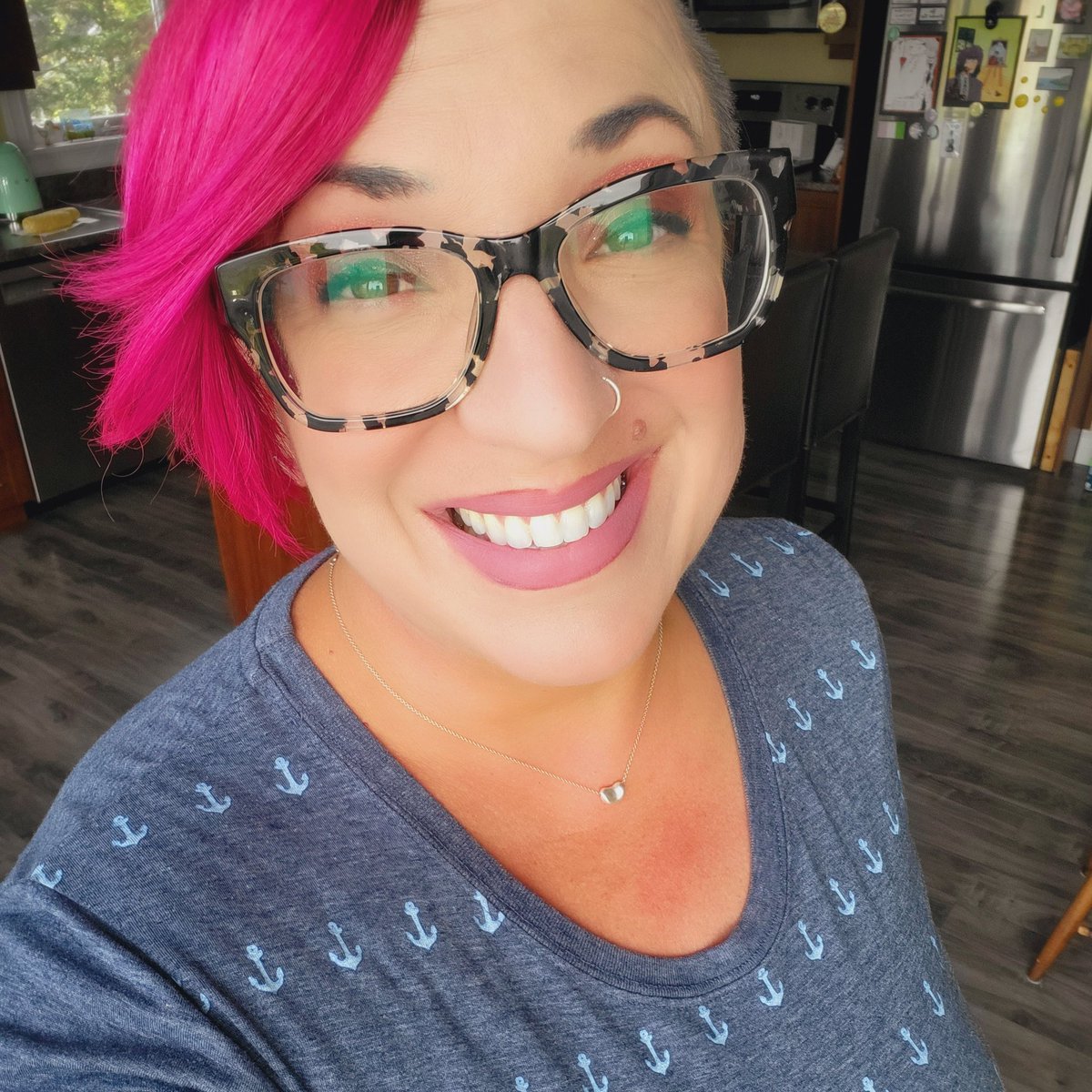 LilAysMudder's tweet photo. #NewProfilePic #SameOldMe https://t.co/0QZJXeZeZL