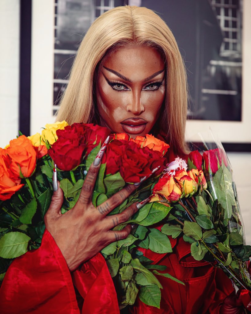 BLOODY MARY🔪🩸 on Twitter "ROSES ARE RED, VIOLETS ARE BLUE. ITALY IM