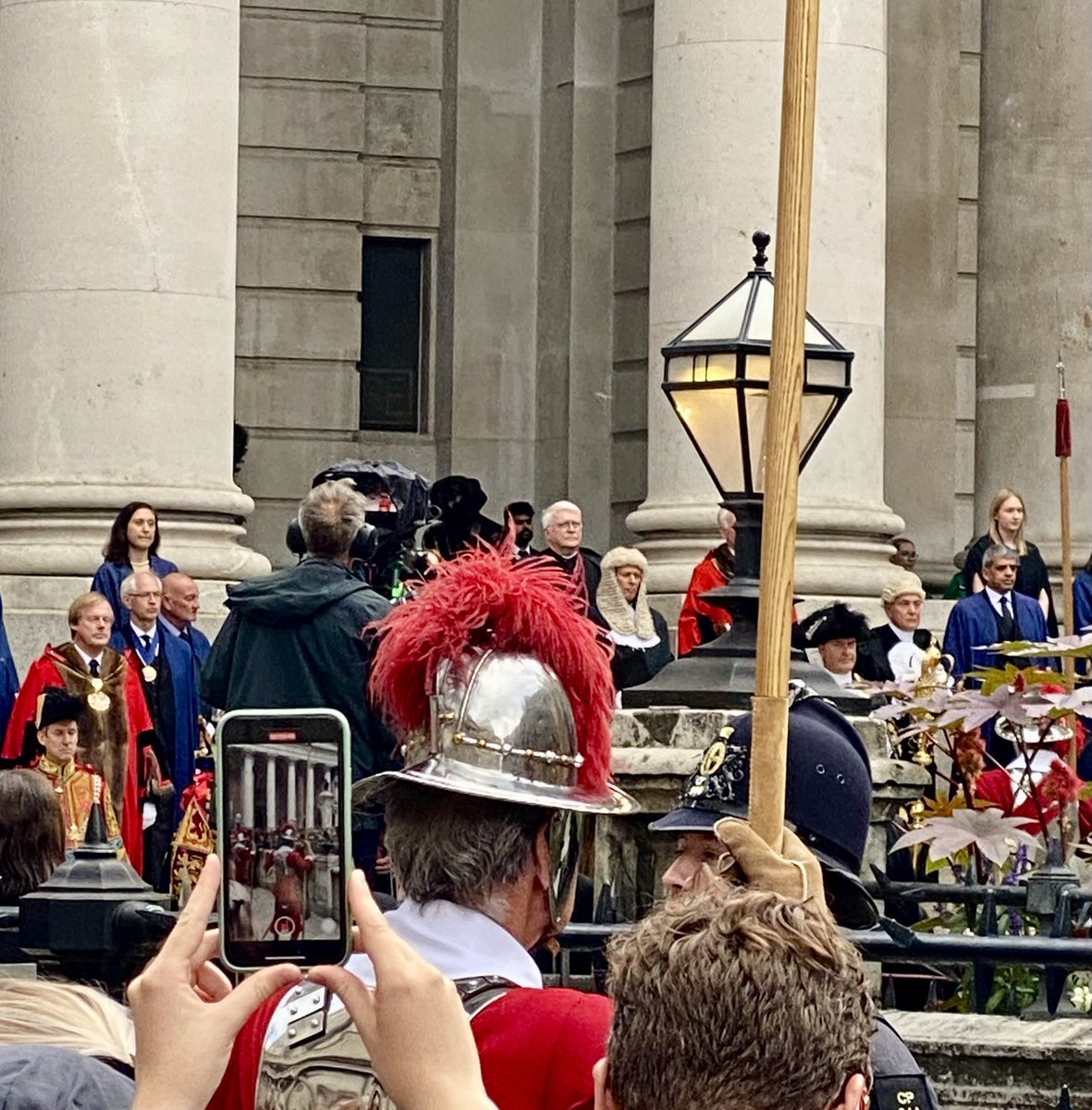 BarbicanL's tweet photo. Modern Britain, the City of London about to hear the #RoyalProclamation https://t.co/RF7zahOldK