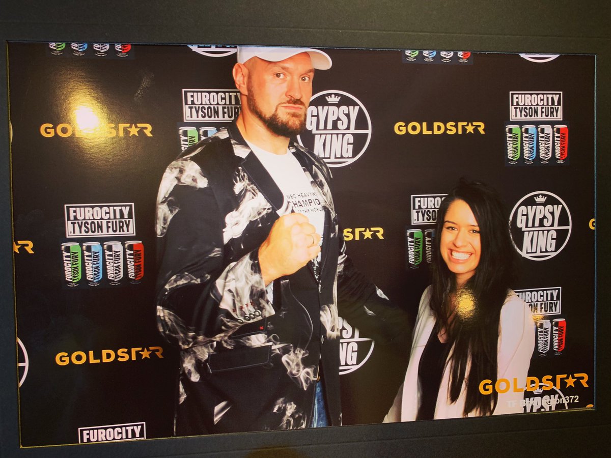 BeccaPhillipson's tweet photo. Tyson Fury kind of eve π€©ππ₯ #hellobigboy https://t.co/8HzqVwzmYq