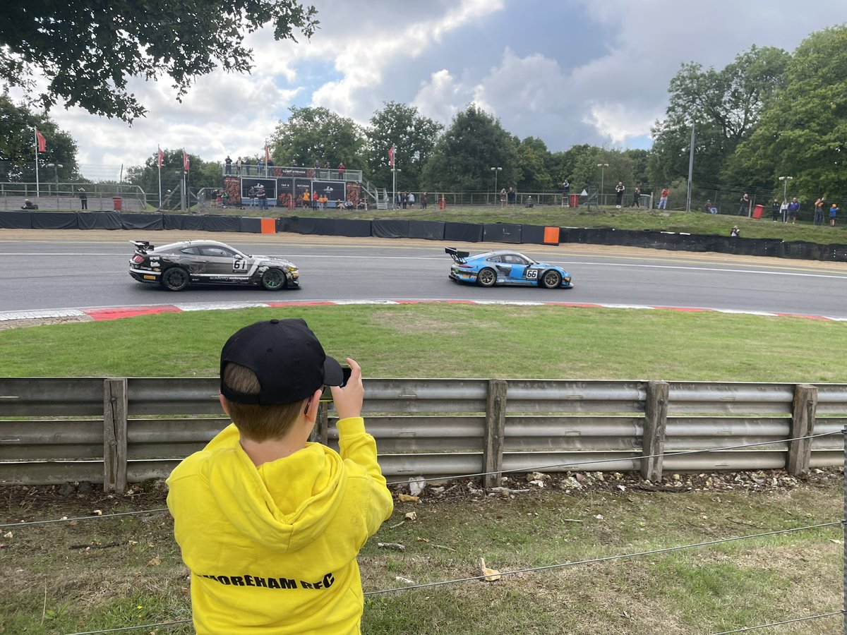 careynolds83's tweet photo. George enjoying Brands hatch https://t.co/n9NVNFAaLv