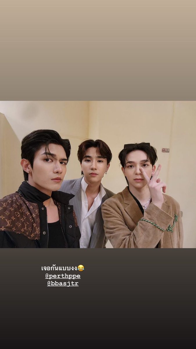boonzoonlee's tweet photo. เจอกันแบบงง😂🖤🏀

IGS : net_siraphop

#Mchoice2022xPerth
#Mchoice2022
#PerthTanapon #KDPPE 
#บาสเด็กอ้วนที่แท้จริง #bbasjtr #NetSiraphop #netrism https://t.co/OfJZZvGusY