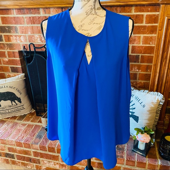 BrendaRaine4's tweet photo. So good I had to share! Check out all the items I'm loving on @Poshmarkapp #poshmark #fashion #style #shopmycloset #rehab #pawwagcompany #bariii: https://t.co/PTuGjTsEXI https://t.co/XE32WYKPpU