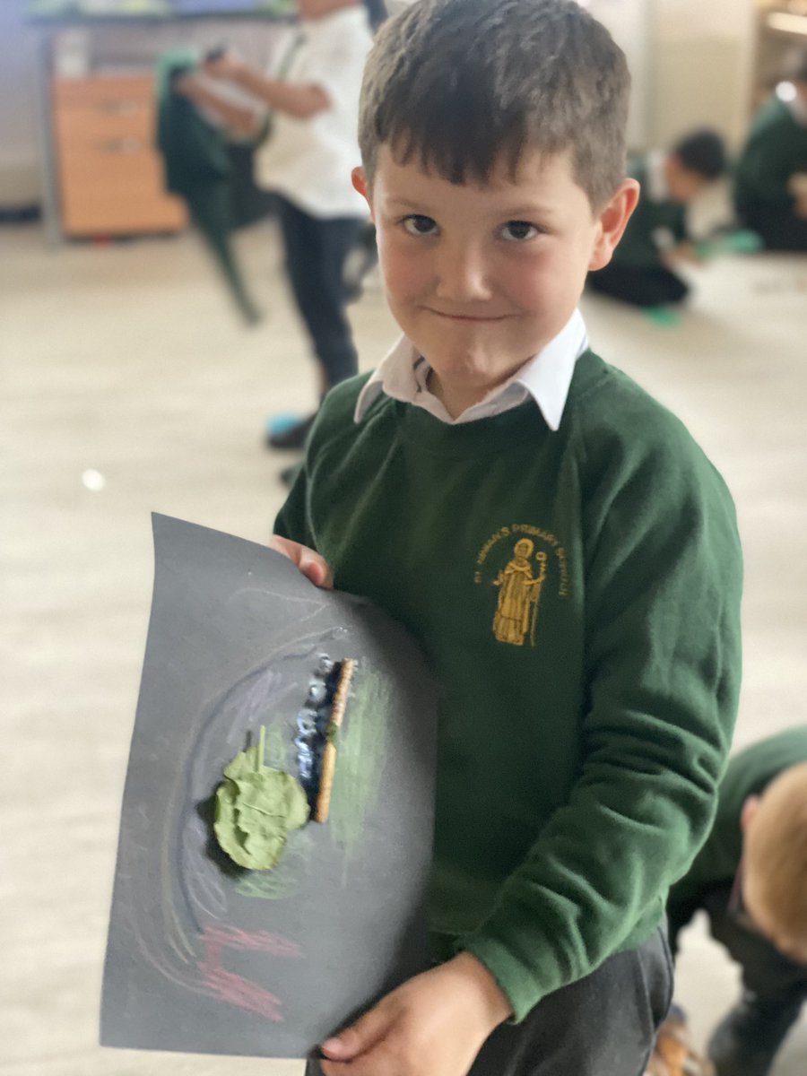 StNinianPS's tweet photo. ⭐️A Golden Visit to P1 Investigators on Thursday. ⭐️ The children were so proud to show off their individual  artwork and talk about the materials they had collected outside. It was great to see their growing confidence! 💚💛 #stninianskidscan https://t.co/DVImciZSNb