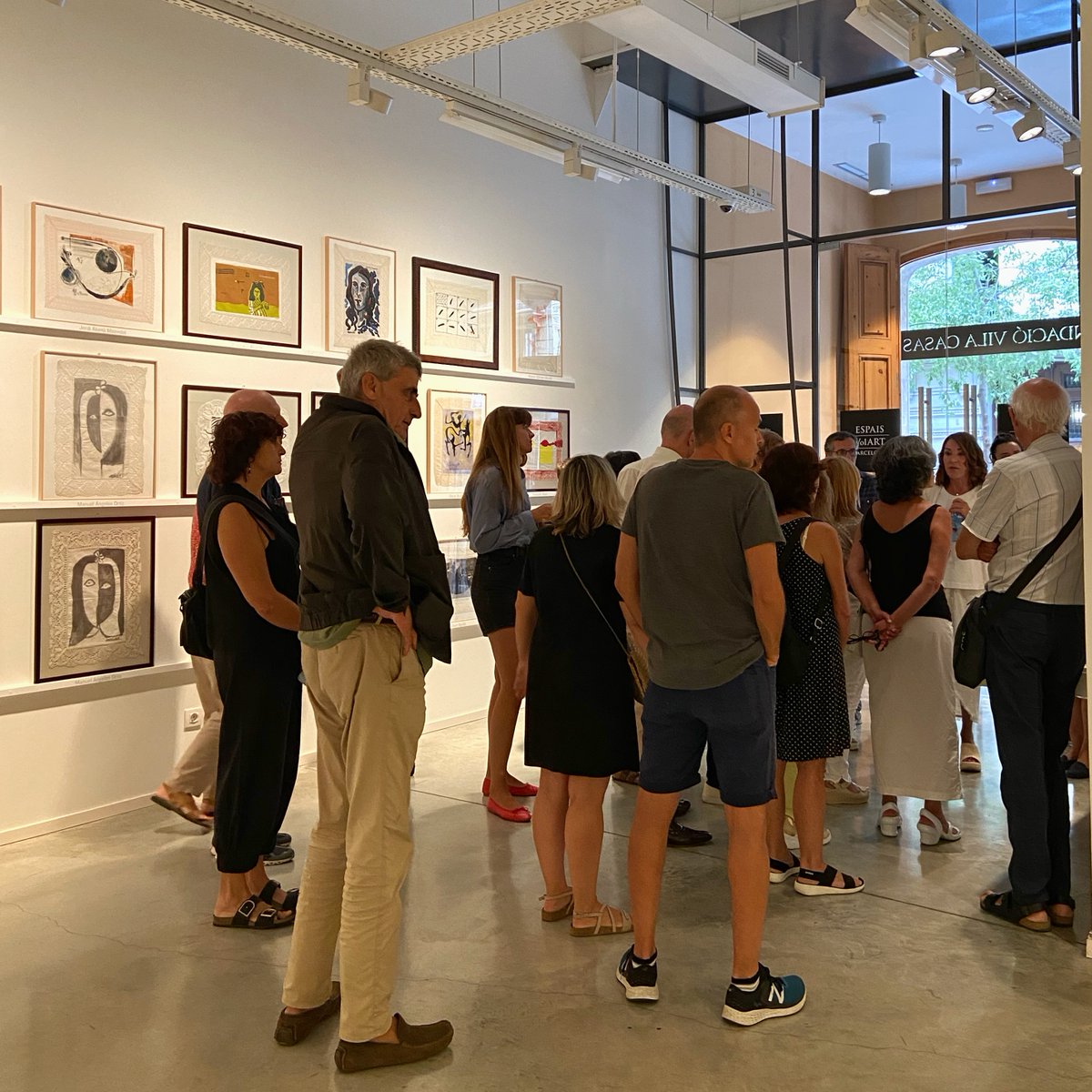 vilacasas's tweet photo. ⚡️ #ACTIVITATSFVC
Als #EspaisVolart de #Barcelona hem gaudit d'una visita guiada de la mà de la comissària #NadiaHernández a l’exposició “Homenatge a Picasso. Vallauris, 1972”.
Moltes gràcies a tothom per assistir-hi!
📍 Visita l’exposició #HomenatgePicasso fins al 02/10. https://t.co/uugZnsJaVS