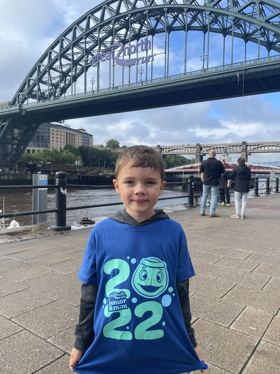 stevebrumbill's tweet photo. @Great_Run We decided to do it anyway! Well done to Harry Brumbill and his sister Ella Brumbill (personal cheerleader of wheels) for conpleting the route! https://t.co/yLaavM5DEp