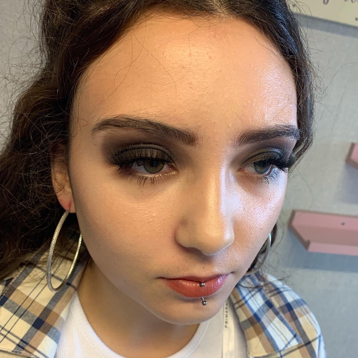 jaydedowmakeup's tweet photo. Smokey eye🤎 #makeuprevolution #lunarbeauty #peachesmakeup #anastasiabeverlyhills #urbandecay #plouise #bperfect #makeup #makeupclient #smokeyeyemakeup https://t.co/fSakaMbIRW