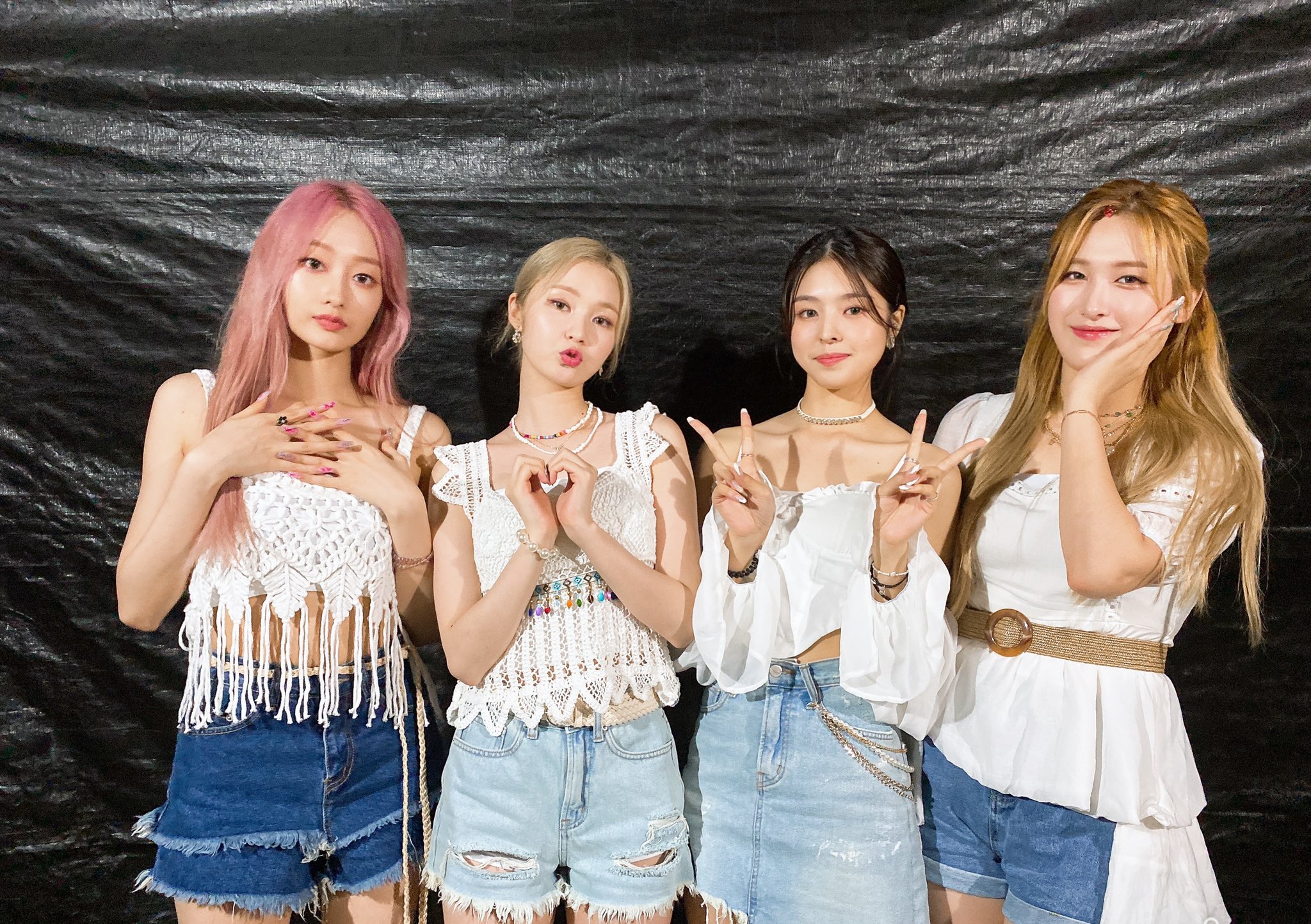 FcSqQDNaUAMXluK?format=jpg&name=large