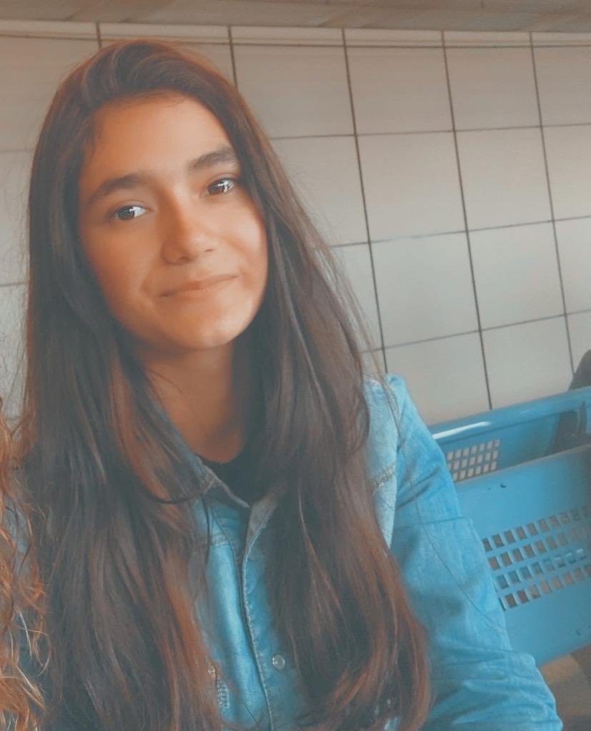 LandaluceAitor's tweet photo. Si pide vuestra ayuda para encontrar la. Desapareció en Leioa( Vizcaya). Tiene 16 años. Se llama María Gabriela. Gracias por vuestra colaboración https://t.co/F1klbPLxFp