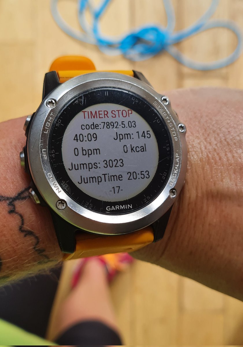 Runjulie73's tweet image. Day 17 of skipping challenge.  Knocking it out.