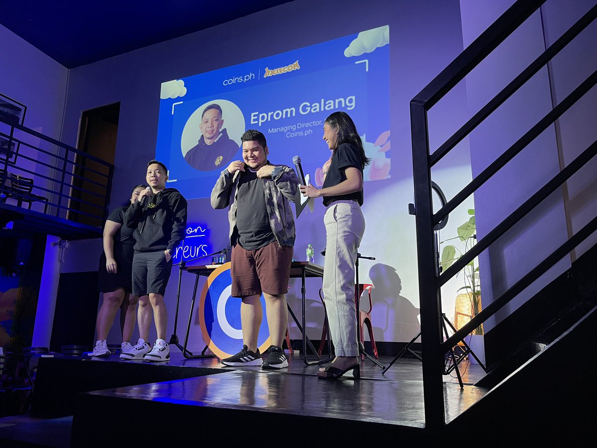 excelsorph's tweet photo. Boss amo @nixeniego is here for #AxieConPH

Kicking off the event now thank you to @coinsph !!!

#AxieCreator https://t.co/n3aRCUTrhl