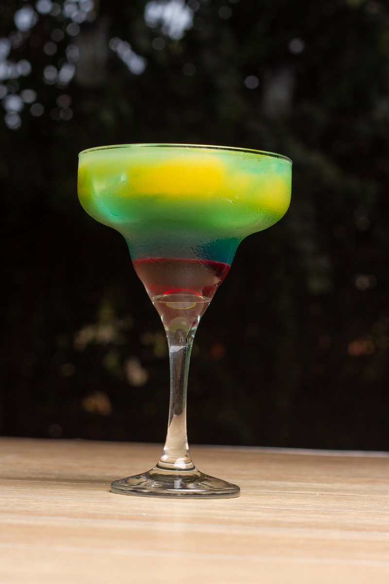 SeventeenZm's tweet photo. Get a kick of the weekend with a taste of our perfectly blended house cocktails for K120 or specially crafted fishbowls for only k175.
#seventeenzm
#ThePerfectPlaceToRelax
#theperfectplacetounwind https://t.co/cgLcTZcKi5