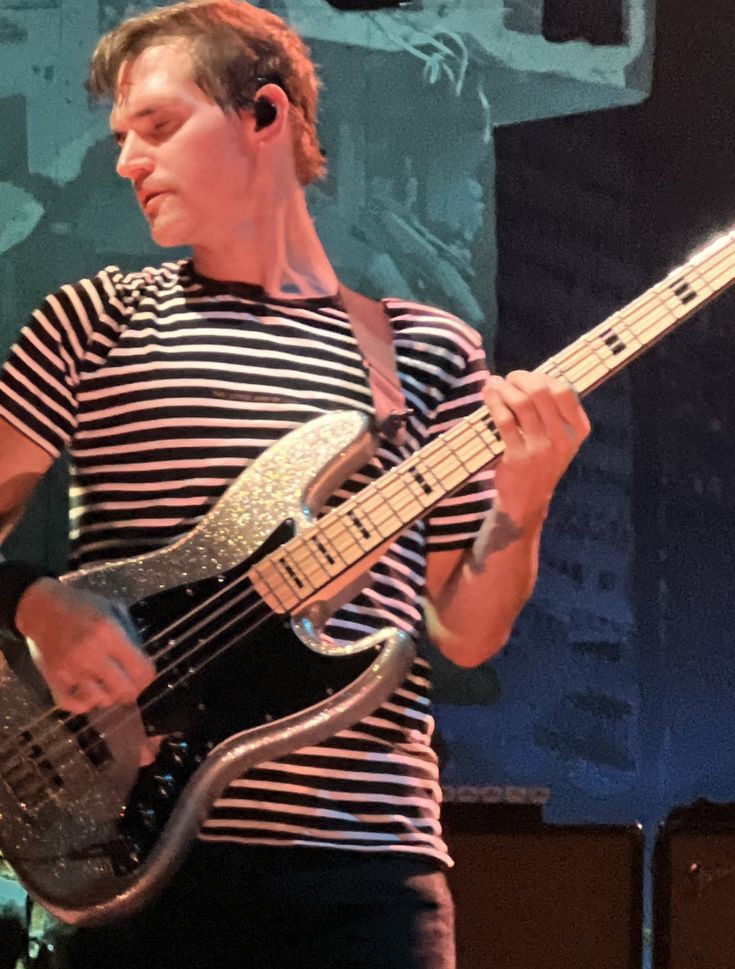 Happy Birthday, Mikey Way!!! 