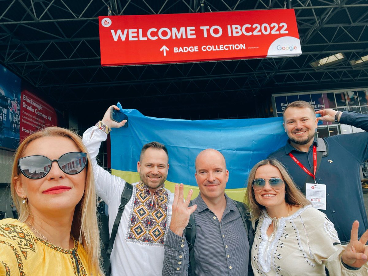 BannerbooTeam's tweet photo. 💙💛A bright Ukrainian delegation today at the IBC 2022 conference in Amsterdam 🇳🇱 Enjoying the good weather and happy to present BannerBoo to 🇪🇺 https://t.co/2mDtAck8Cx