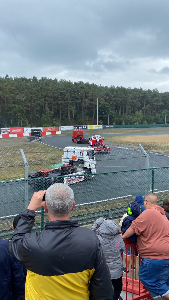 mjimmer22's tweet photo. Een dagje vol met diesel, rubber en olie snuiven 

#Ilikeitthatway https://t.co/oZU8EW7TMx