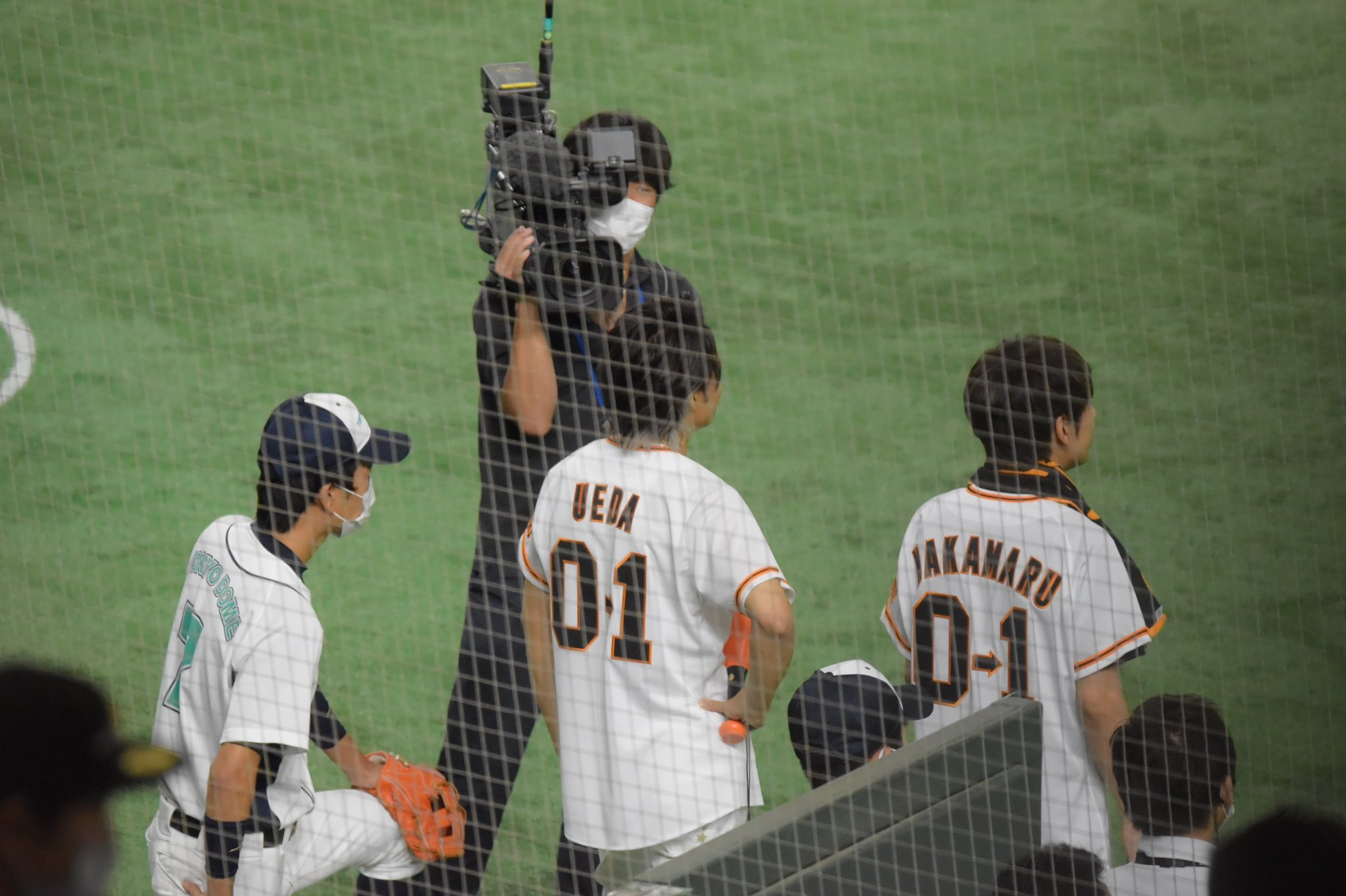 FcSvPyyakAAsiQ3?format=jpg&name=large