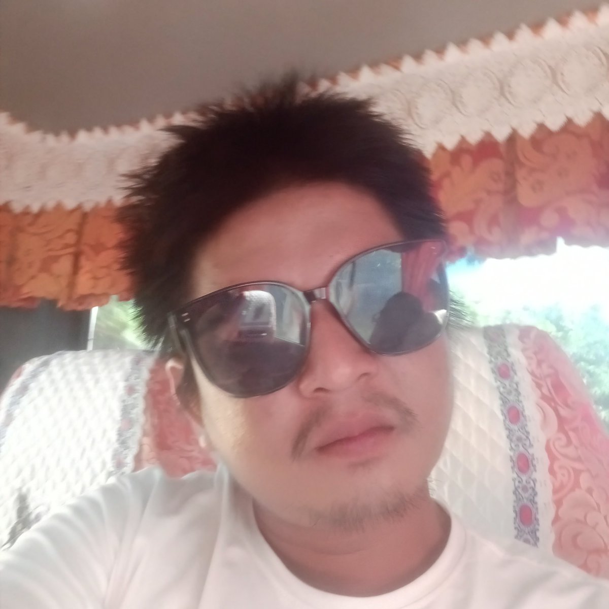 VitholC's tweet photo. បញ្ចាក់ខ្ញុំអត់ស្រលាញ់ភេទដូចគ្នាទេ ខ្ញុំស្រលាញ់តែស្រីៗ ចិត្តមិនស្មោះក៏ខ្ញុំស្រលាញ់ដែរឲ្យតែស្រី។ https://t.co/Gg5gwIjLfc