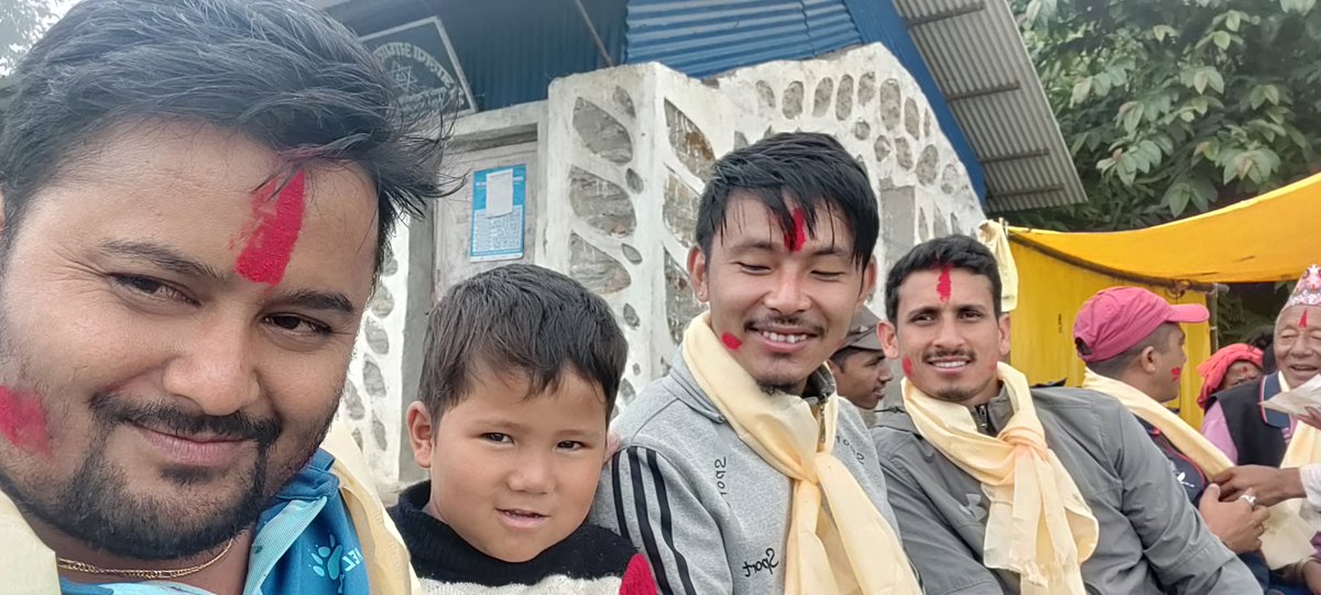 HarikiranBasnet's tweet photo. यो बाबुको प्रस्तावमा एउटा पोज !!! https://t.co/5A5SKFabWm