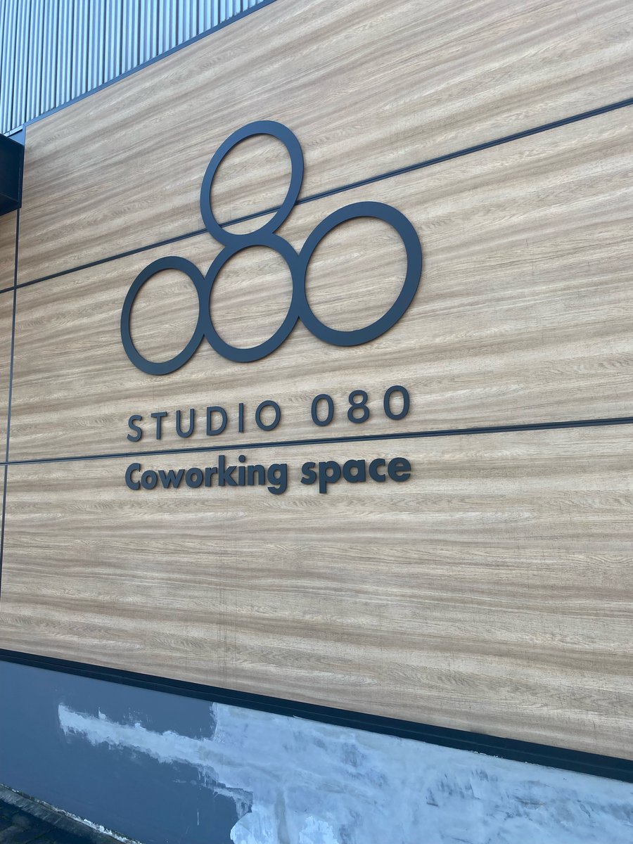 sibire_k's tweet photo. STUDIO080へ
キレイだったー
イベントでバタバタしたけど、充実~
明日もがんばろっ
#STUDIO080 https://t.co/LwGR2MdnPD