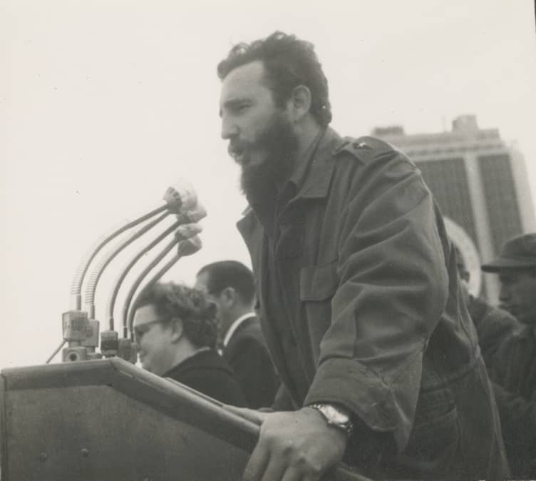 #Fidel: “Y cuando los dirigentes de un país poderoso como Estados Unidos se enfrascan en una lucha contra un país pequeño como el nuestro, pero al que no habrían podido vencer jamás, es lógico que paguen en descrédito la consecuencia de su política torpe.” (10/9/1962)