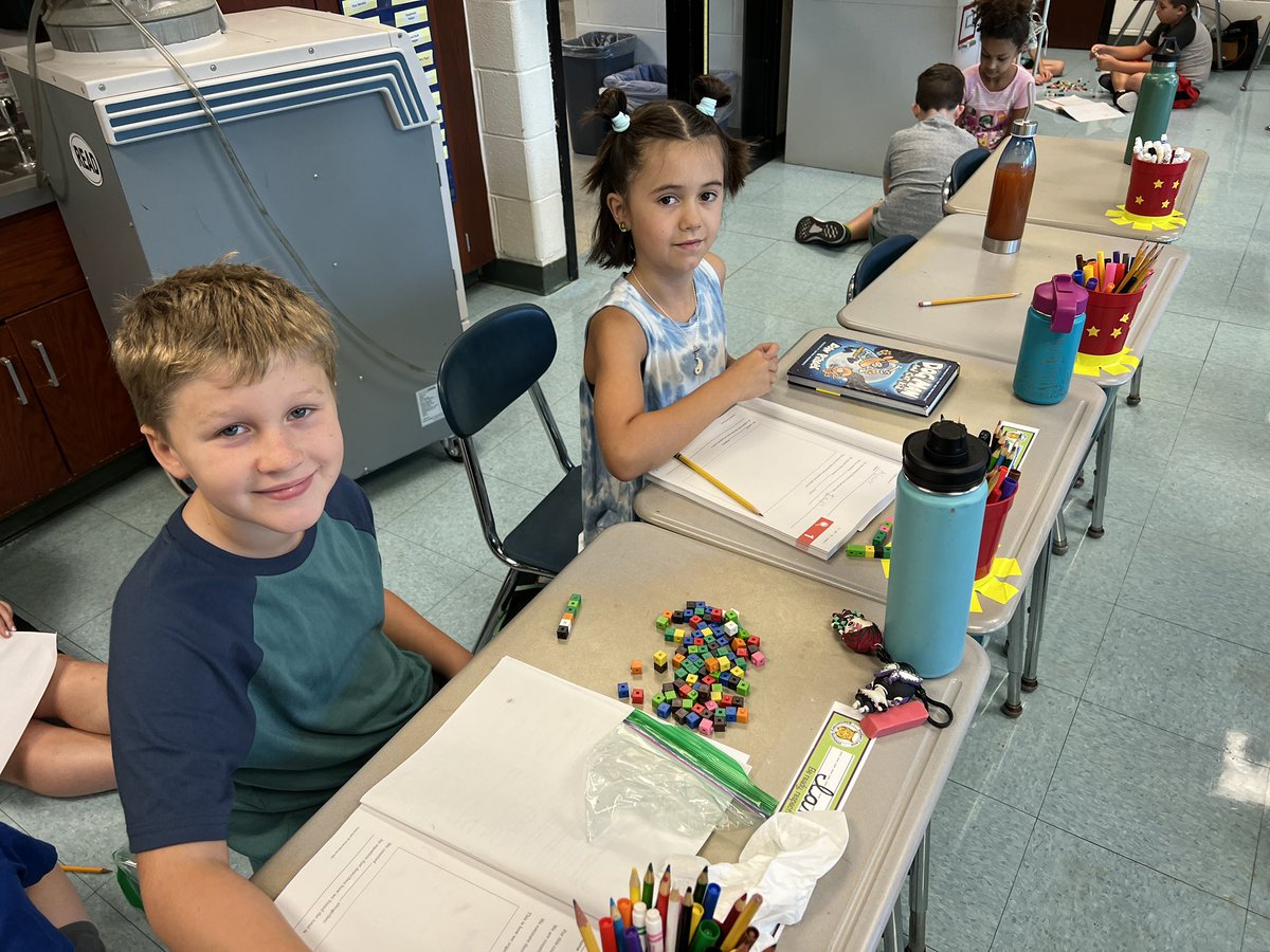 MrsHaskellMc's tweet photo. Marvelous math thinkers! https://t.co/44SdjS0nfY