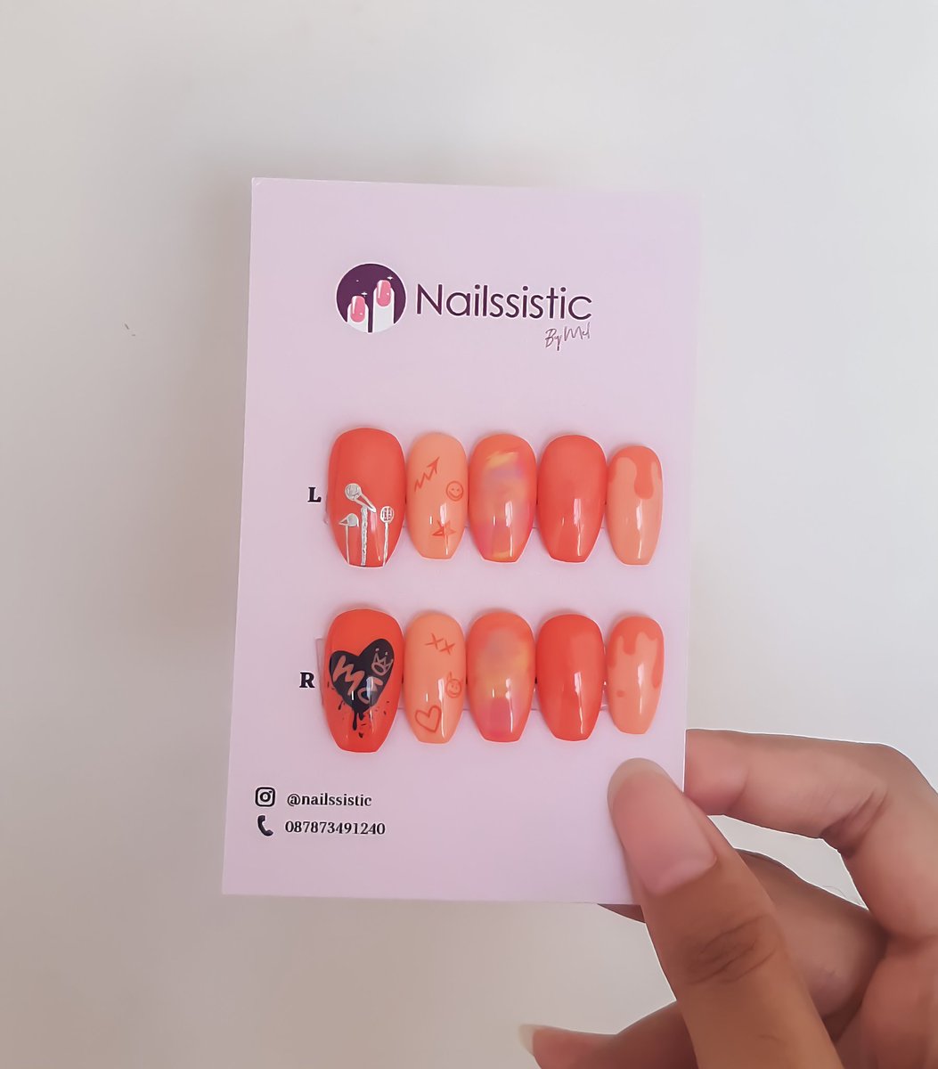 melytbstmnn's tweet photo. ‼️KPOP NAILS ALERT 👀‼️

🖤 TXT Thursday's Child
❤ (G)i-dle Tomboy design by koreanailspb
💙 LESSERAFIM Fearless
🧡 Enhypen Manifesto

💎 Customizable
💎 Can be used multiple times
 Check out and follow our IG @.nailssistic for more details
*bisa request model lain juga ya https://t.co/qSPZuGT0Yp