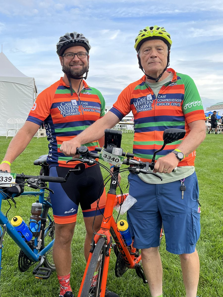 caseccc's tweet photo. Father and son team supporting Team Case CCC and fighting cancer. #50milesstrong #caseccc #casesom #CancerResearch #velosano https://t.co/thPNywhaij