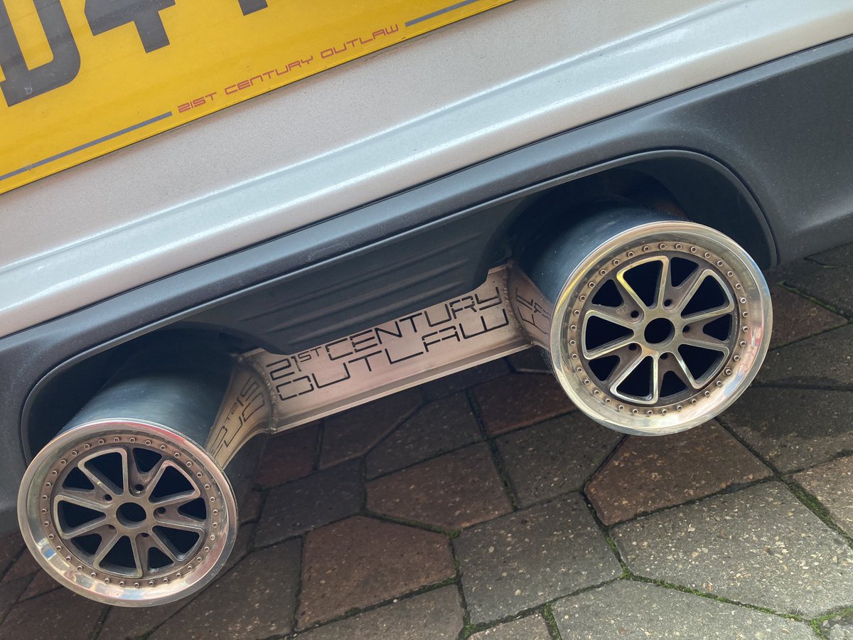 classiccarguru1's tweet photo. Little upkeep on #21srCenturyOutlaw daily driver jalopy 997 this afternoon 
Several years now since I handmade my stainless #Fifteen52 homage #Outlaw exhaust &amp; in that time I’ve only lost 2 of the M1.5mm bolts
I’ve made a little spanner for the event &amp; replaced 1 today😎#Fiddly https://t.co/kbt5bgtW3z