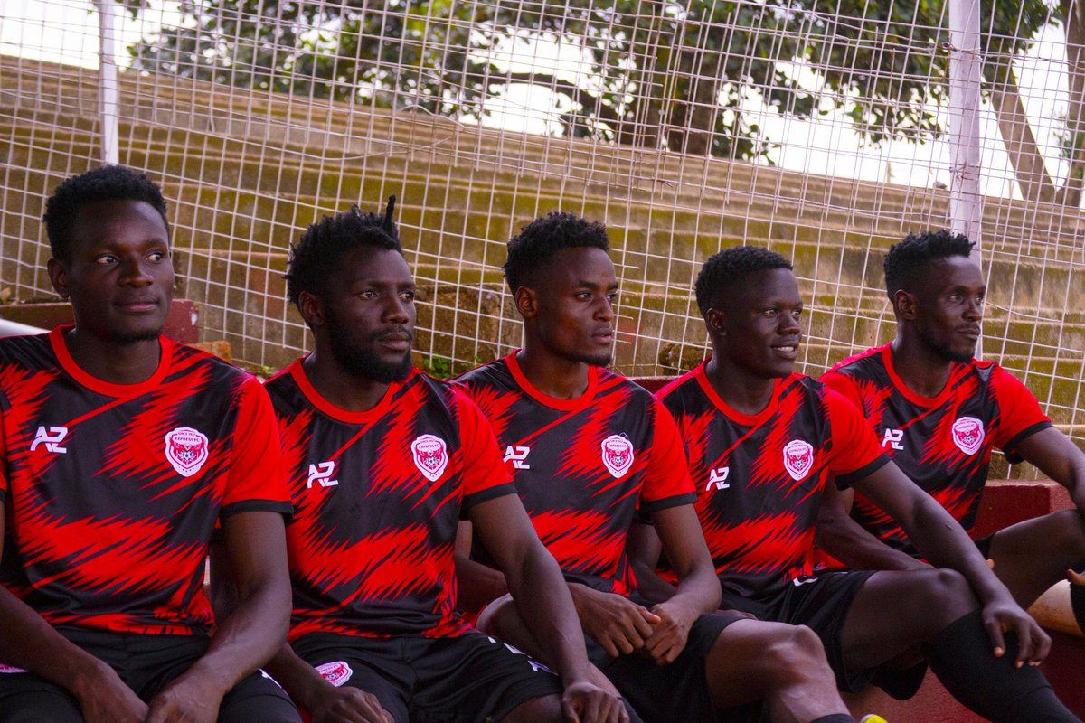 DugOutAfrica's tweet photo. Express FC have dropped their new kit 🔥

#FTSports https://t.co/c3H4UpU5Nu