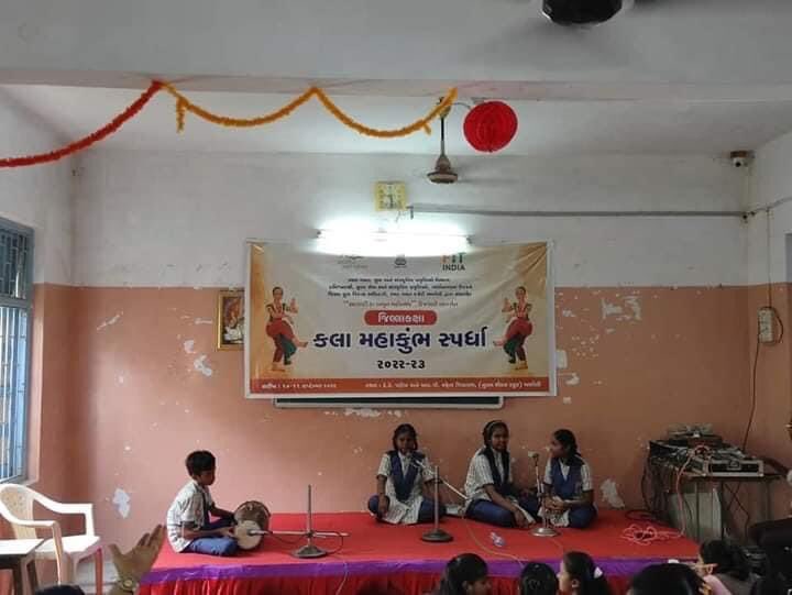 DirectorNilesh's tweet photo. Great initiative by the students of #Khajuri #PrimarySchool (#GujcostScienceClub) in the #cultural competition of #KalaMahaKumbh today!
@narottamsahoo @InfoGujcost @IndiaDST @dstGujarat @pkumarias @vnehra @InfoGujcost @ddoamreli @MinOfCultureGoI @narendramodi @CulturalTaiwan https://t.co/GjNwcoLP4k