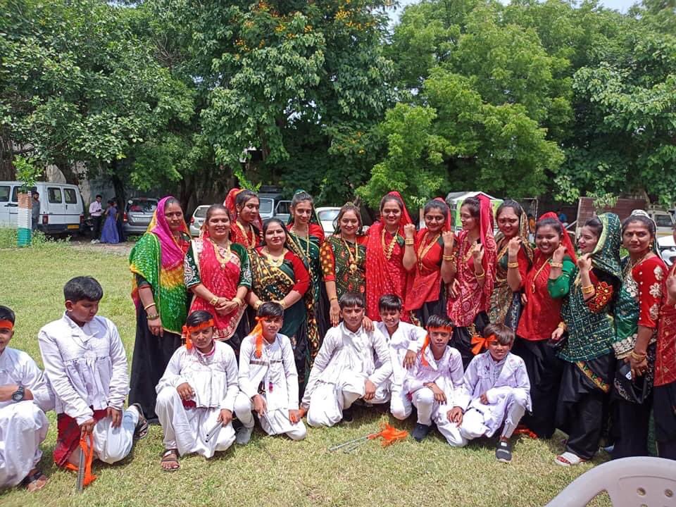 DirectorNilesh's tweet photo. Great initiative by the students of #Khajuri #PrimarySchool (#GujcostScienceClub) in the #cultural competition of #KalaMahaKumbh today!
@narottamsahoo @InfoGujcost @IndiaDST @dstGujarat @pkumarias @vnehra @InfoGujcost @ddoamreli @MinOfCultureGoI @narendramodi @CulturalTaiwan https://t.co/GjNwcoLP4k