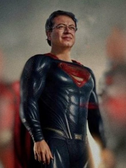 Arenita51529961's tweet photo. Un presidente súper héroe para enfrentar a los villanos.
A los anti paz, a despojadores, contrabandistas, usureros, conspiradores, ladrones de toda ralea.
Super Petroski. https://t.co/XJzM0GvB3m