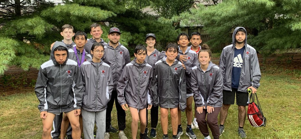 OPS_BVHSXC's tweet photo. Rainy and cool morning made for another great race day for our Bison runners at the Omaha Central Invite. They ran tough and had lots of PRs once again! #gobison https://t.co/wzQEaFDWYi