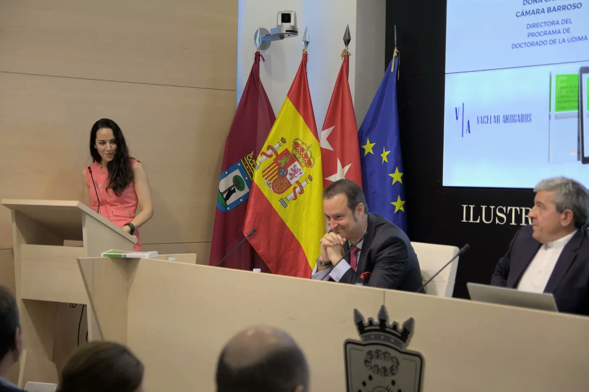 Ceijformacion's tweet photo. Ayer nuestro Director Académico Miguel Ángel Rodríguez Vacelar presentó en el @icam_es su primer libro jurídico con ponentes de primer nivel y gran éxito de aforo. ¡Gracias a todos los asistentes!
https://t.co/WYd2SMvmZf
#PresentaciónDeLibro #vacelar #ceij #abogacía https://t.co/W1vpJ1x23G