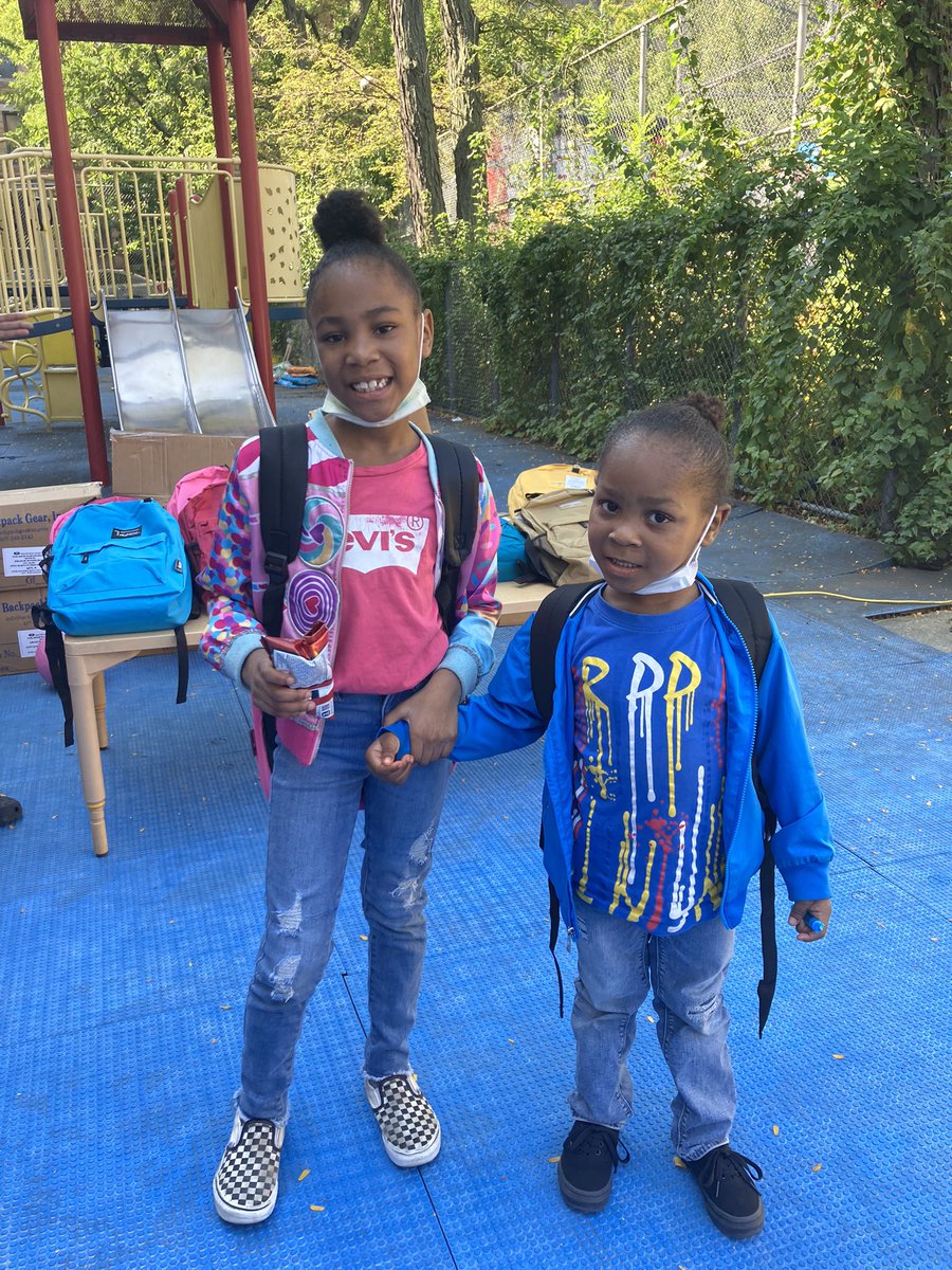 PS123MJackson's tweet photo. #backtoschool #district5 #ps123 #grahamwindham #harlem https://t.co/xne4M4dqfl
