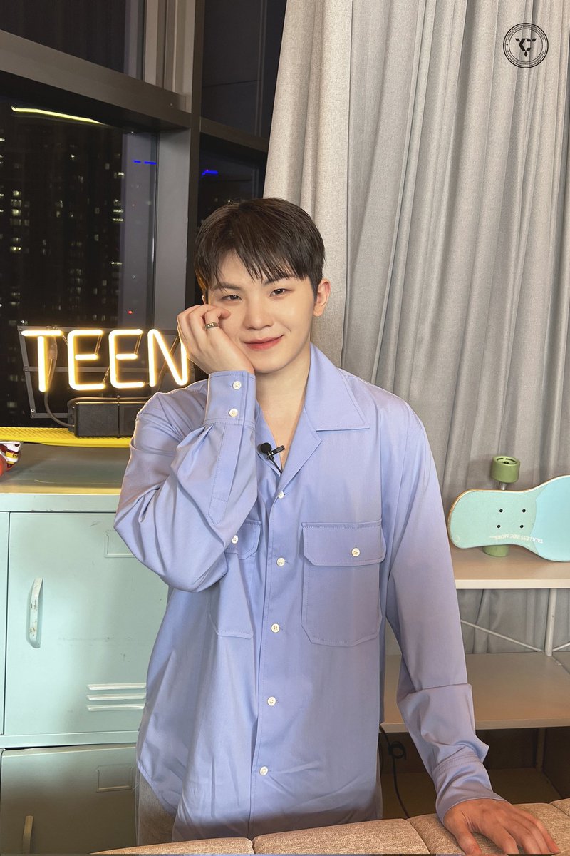 WooziBrasil's tweet photo. [#OFICIAL] 09.09.22: Woozi durante os bastidores de 'SVT in twenty'. https://t.co/fI5dwxsfl8