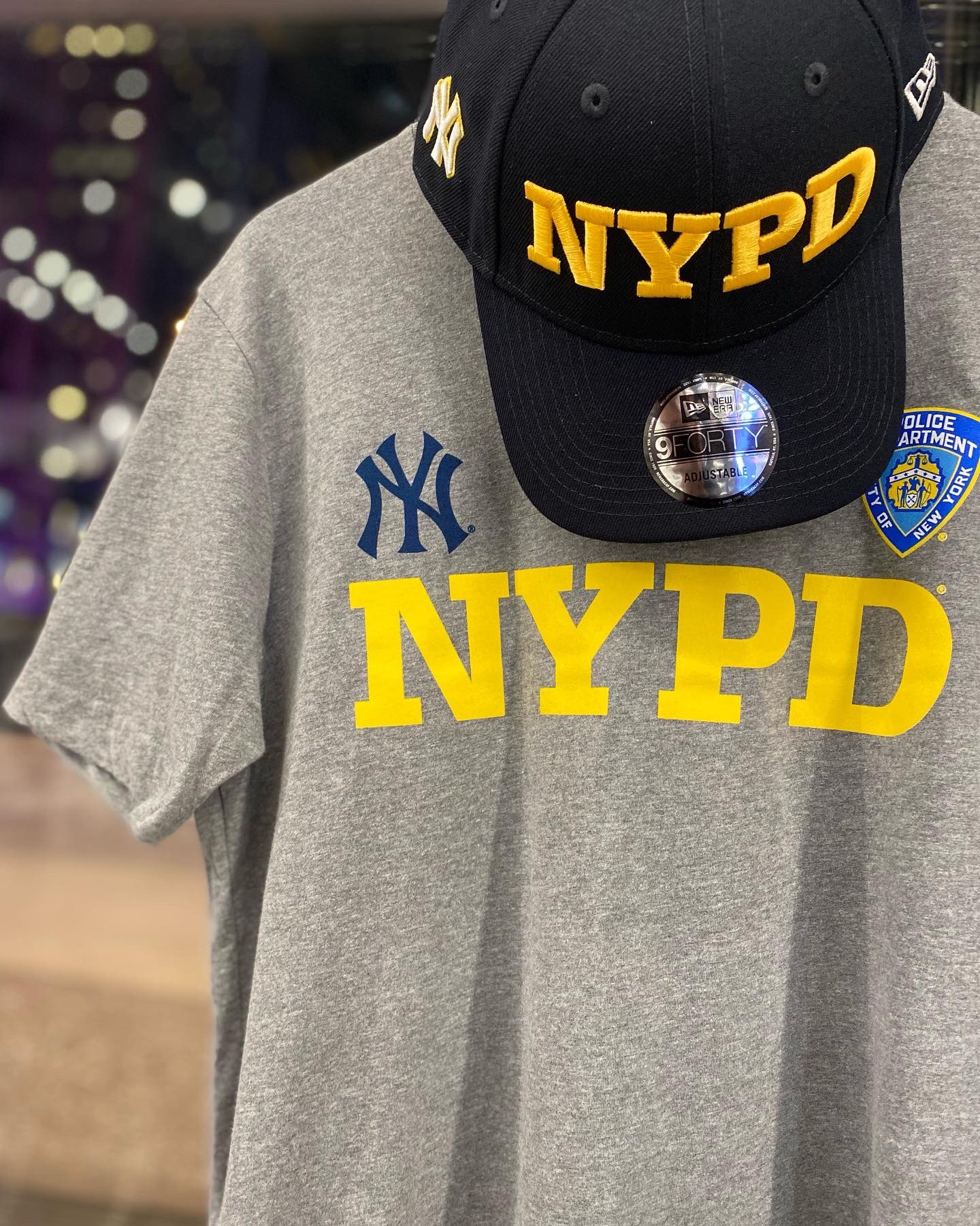 MLB Store on X: NYPD v FDNY 👮‍♂️👨‍🚒 Mets and Yankees NYPD and FDNY  shirts and hats are available now! #mlbstorenyc  / X