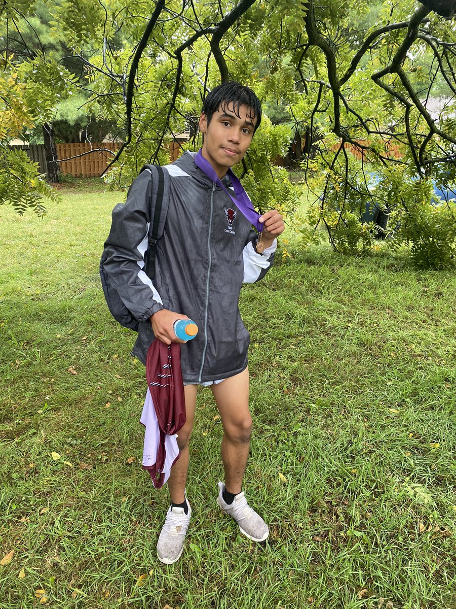 OPS_BVHSXC's tweet photo. Way to go Elias Hernandez! He placed 15th in the boys JV race and the boys team placed 5th overall JV! https://t.co/xU5C78Ebcj