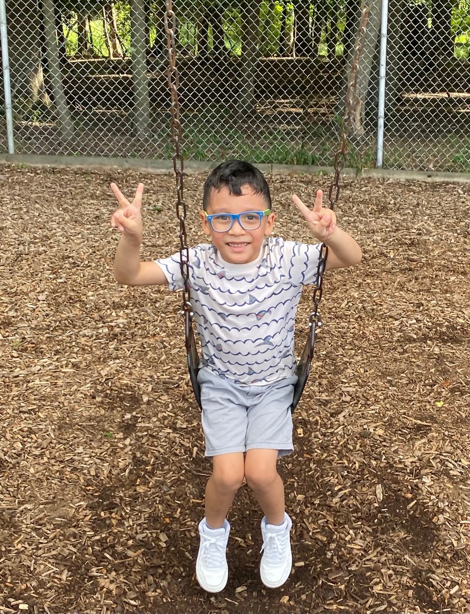 MrsLepore2's tweet photo. 📸Snapshots📸 of some of my new first grade friends from a great first week of school! Their smiles say it all! https://t.co/HL2jxBnMZ5