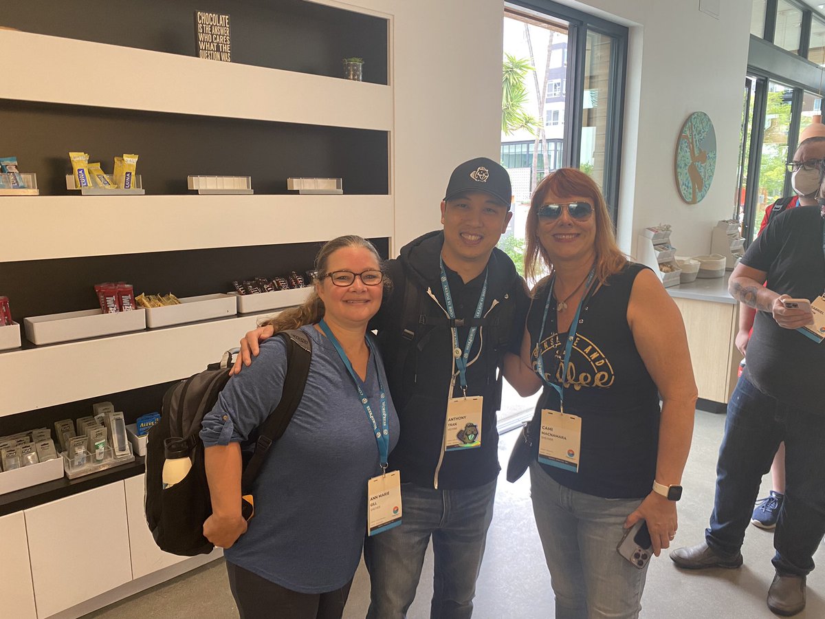 So great to meet you <a href="/AnthonyTranMAP/">Anthony Tran</a> from <a href="/BeaverBuilder/">Beaver Builder</a>. <a href="/WebCami/">WC</a> and I love using your page builder for all our sites. #wcus