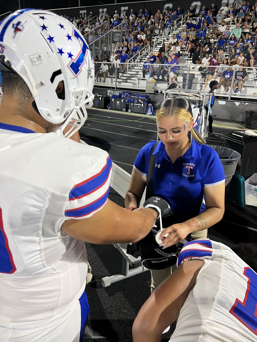 thssportsmed's tweet photo. These ATS are always busy busy busy... be sure to keep an eye out for them at @templewildcats athletic events & behind the scenes.... they do more then you know! #grinders #teambehindtheteam #THSATS https://t.co/Rb1qTqkQMV
